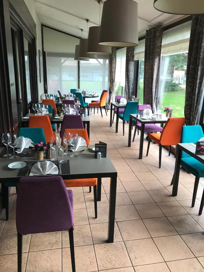 Logis Hotel & Restaurant - Lensotel Buitenkant foto