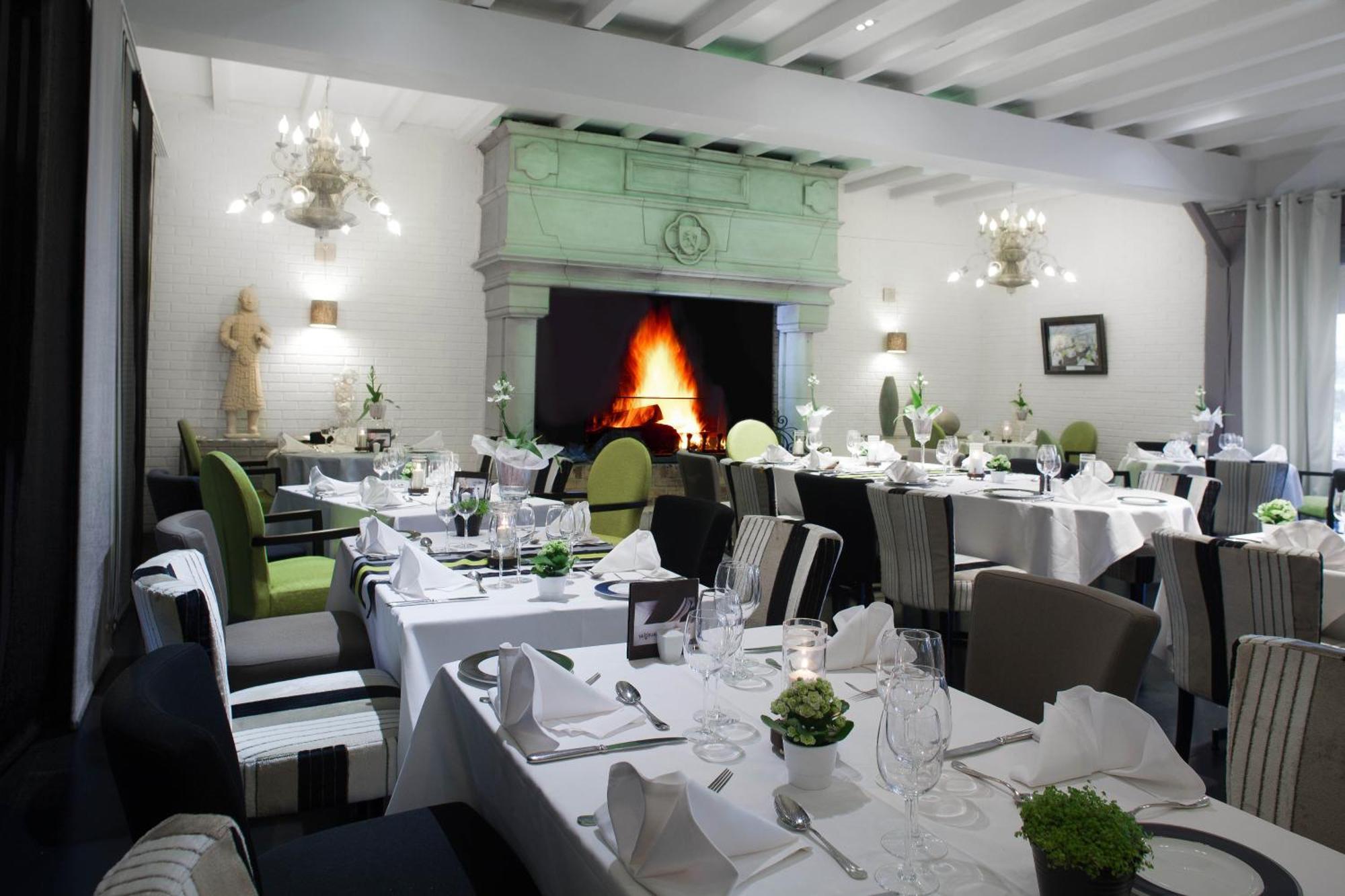 Logis Hotel & Restaurant - Lensotel Buitenkant foto